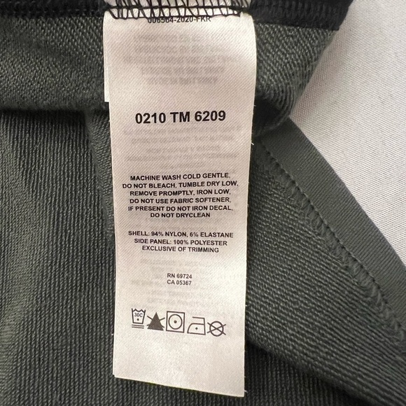 COLUMBIA Men’s 1/4 Zip Nylon Elastic Pullover, Size Large. - Picture 4 of 5